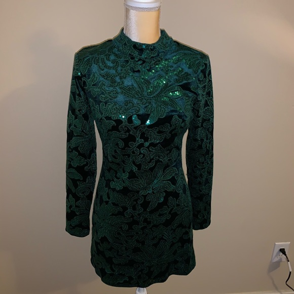 Dress - Picture 3 of 4